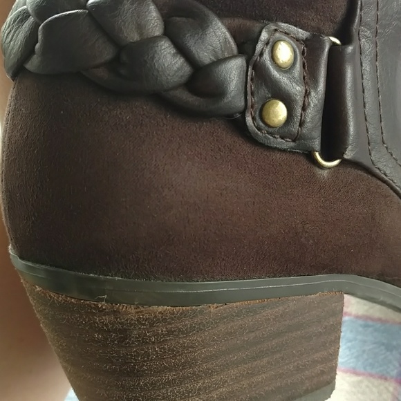 American Eagle Dark Bown Booties w/ Braided Back - Picture 6 of 8
